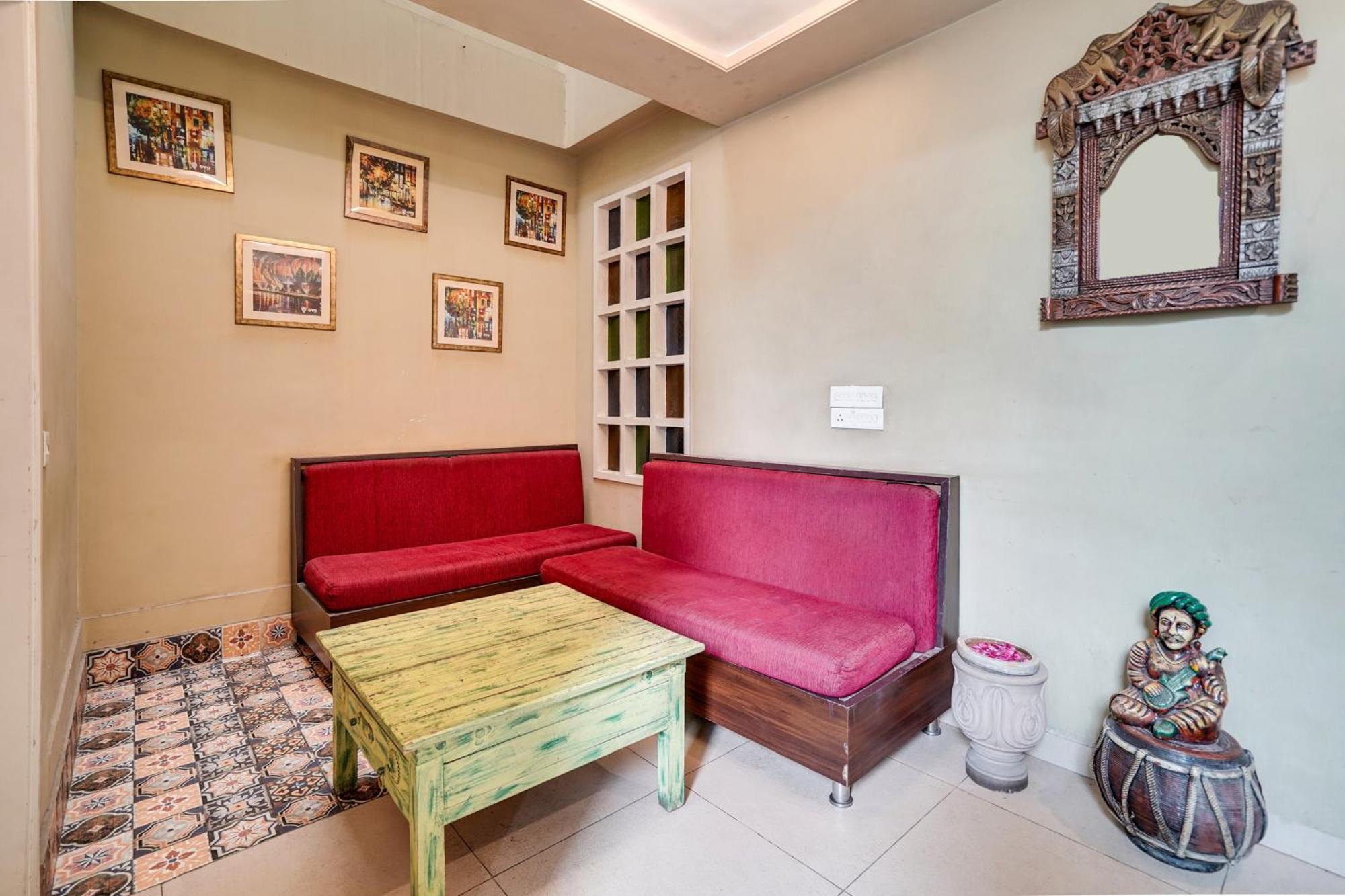 Super Townhouse Mansarovar Near Metro Station Dźajpur Zewnętrze zdjęcie