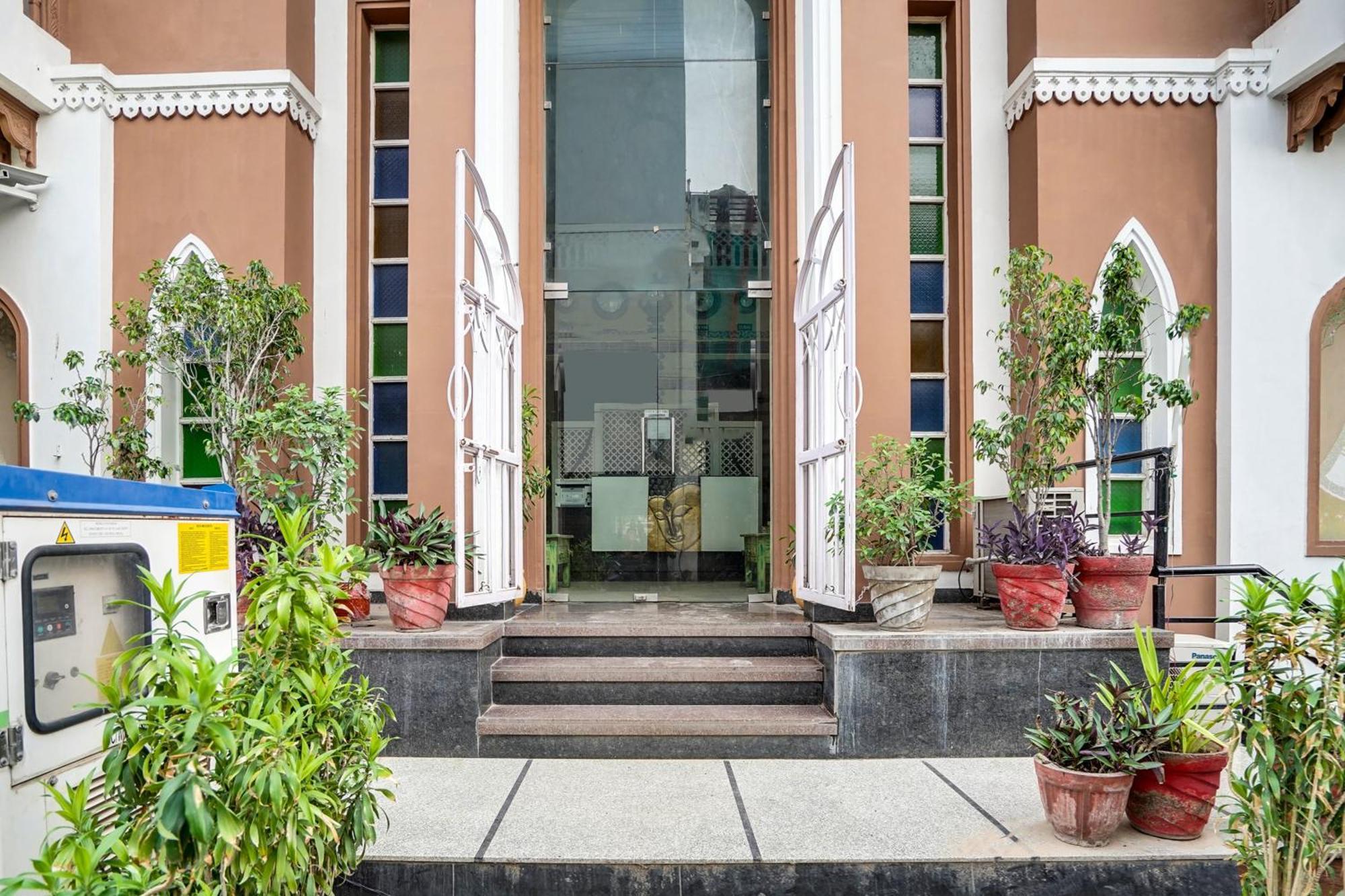 Super Townhouse Mansarovar Near Metro Station Dźajpur Zewnętrze zdjęcie