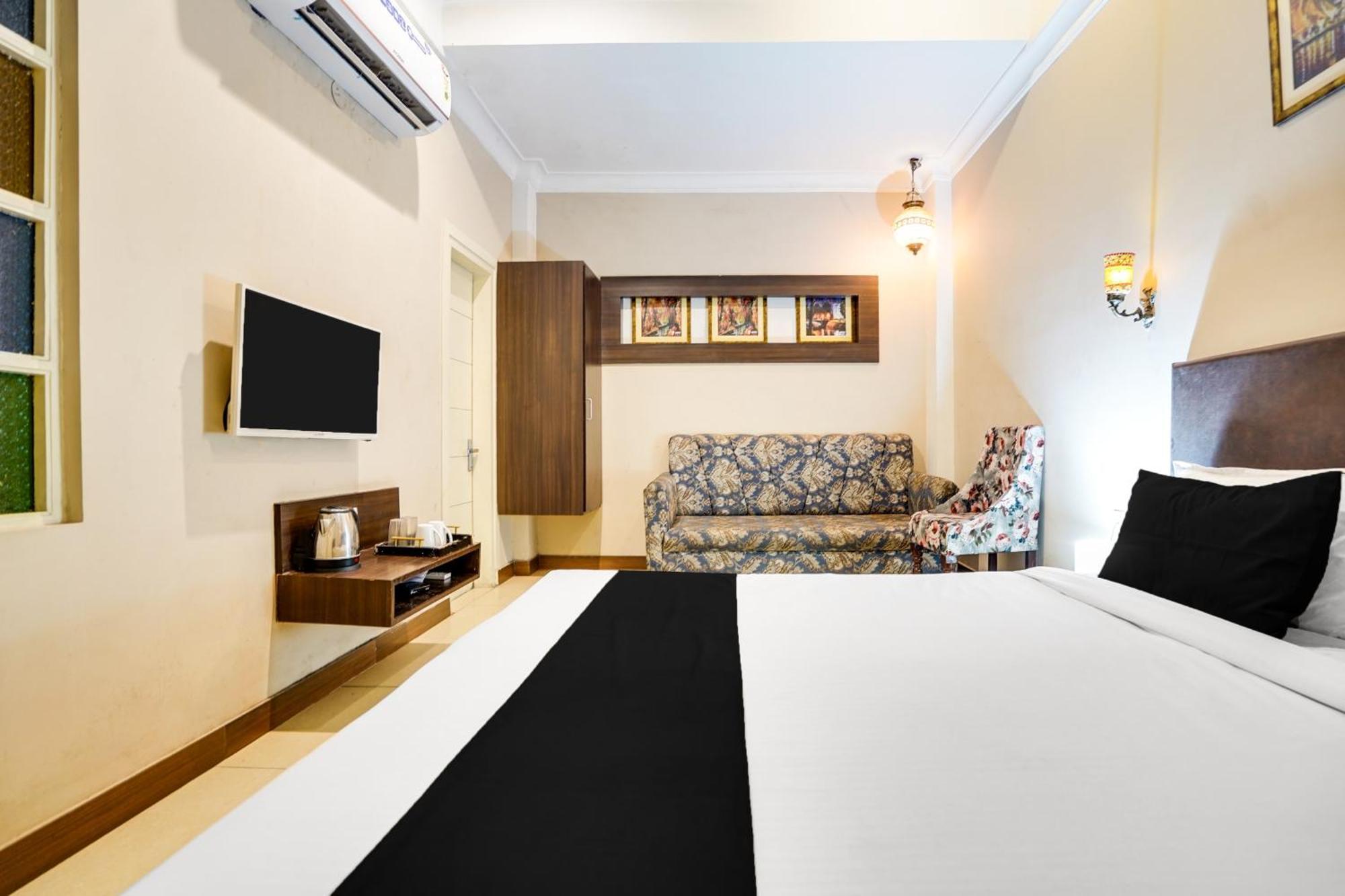 Super Townhouse Mansarovar Near Metro Station Dźajpur Zewnętrze zdjęcie