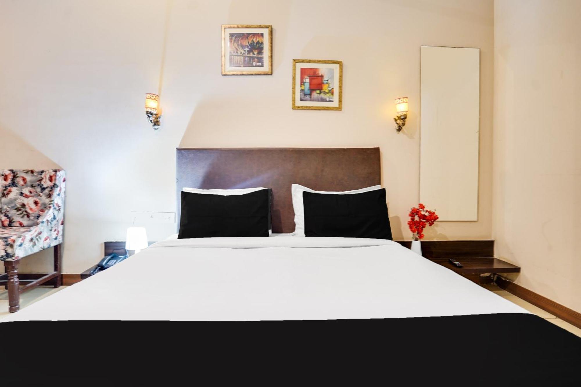 Super Townhouse Mansarovar Near Metro Station Dźajpur Zewnętrze zdjęcie