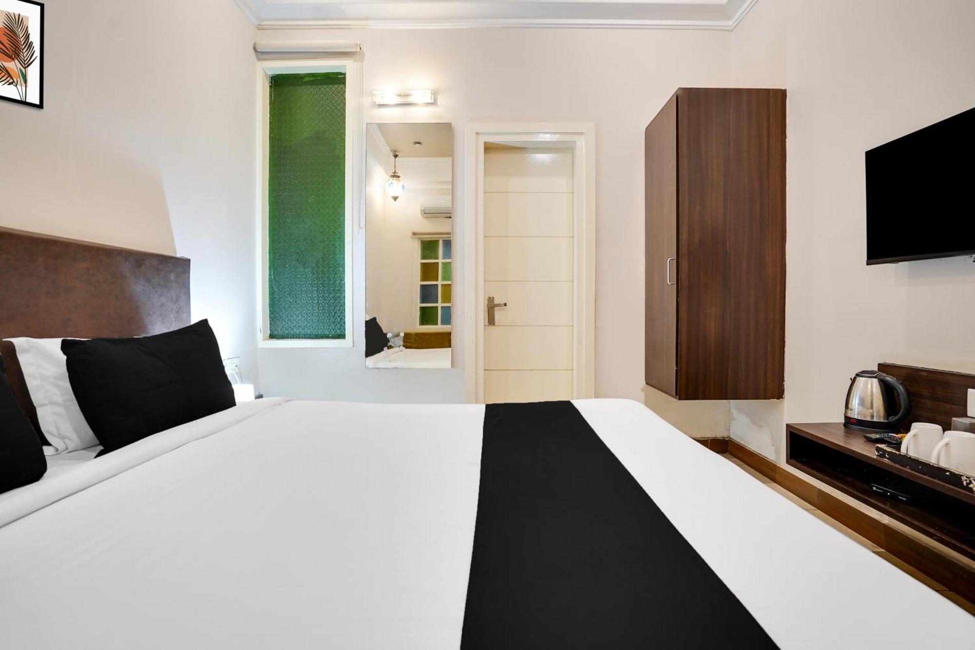 Super Townhouse Mansarovar Near Metro Station Dźajpur Zewnętrze zdjęcie
