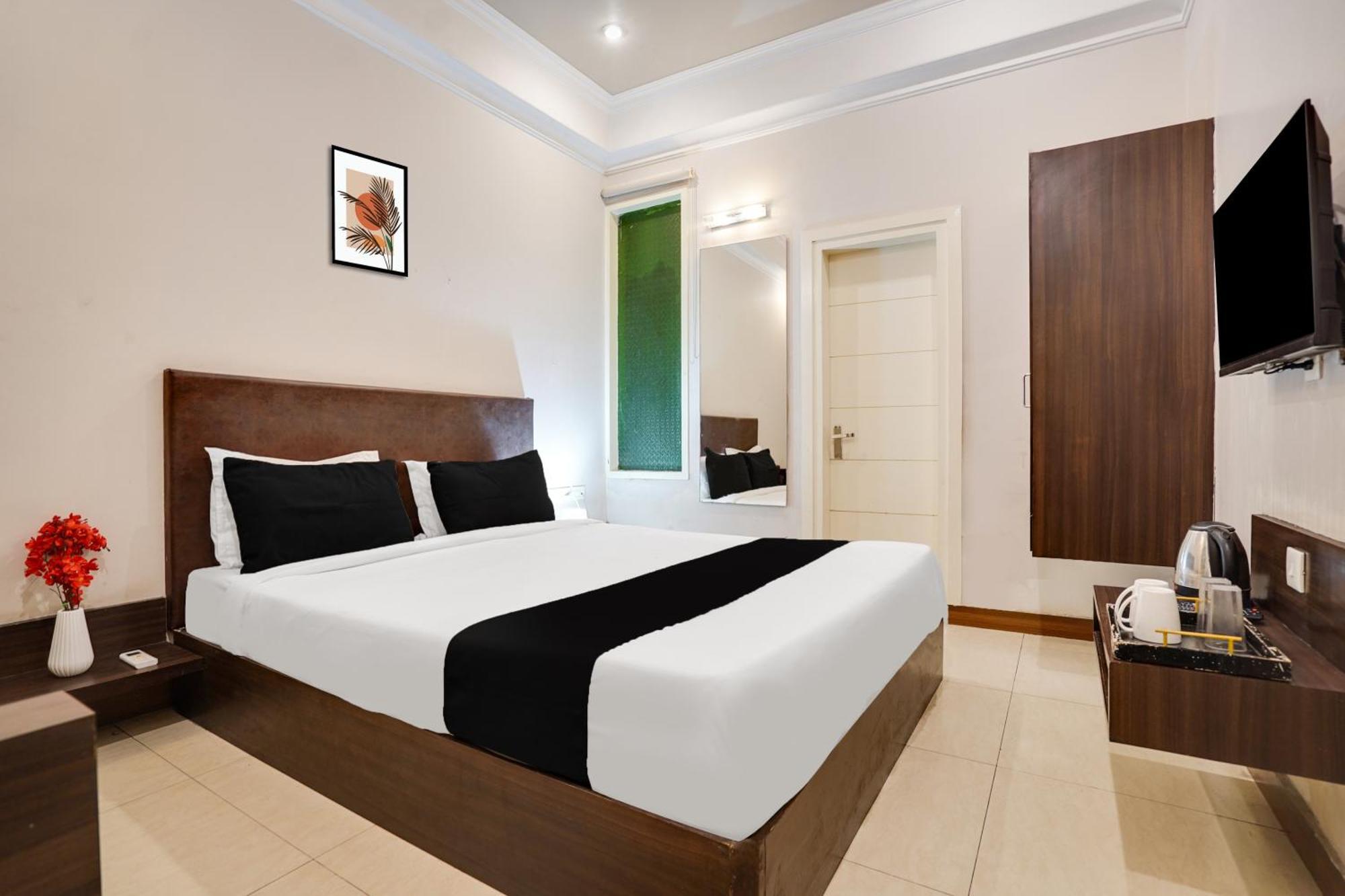 Super Townhouse Mansarovar Near Metro Station Dźajpur Zewnętrze zdjęcie